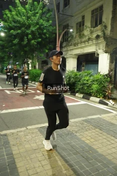 Runner Photo 4210846