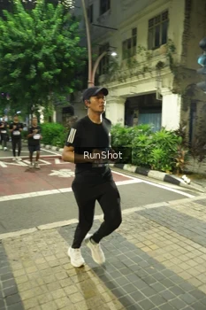 Runner Photo 4210852