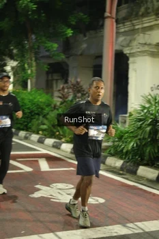 Runner Photo 4210855