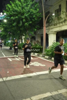 Runner Photo 4210870