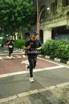 Runner Photo 4210880
