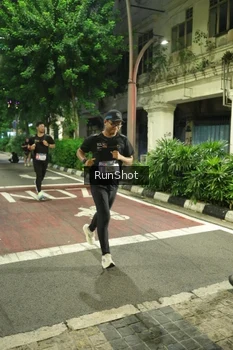 Runner Photo 4210881