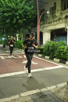 Runner Photo 4210882