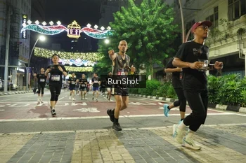 Runner Photo 4210921