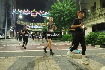 Runner Photo 4210923