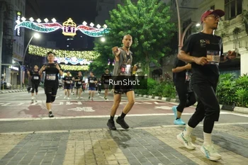 Runner Photo 4210928