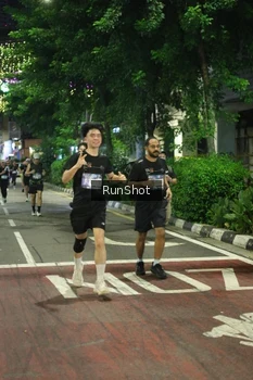 Runner Photo 4210930