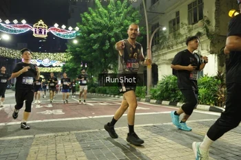 Runner Photo 4210935
