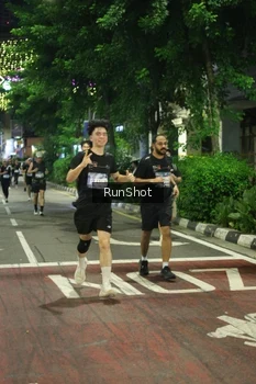 Runner Photo 4210941