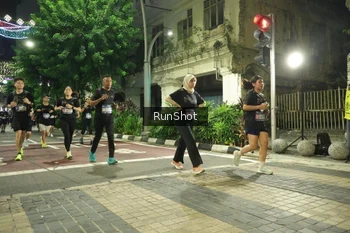 Runner Photo 4210956