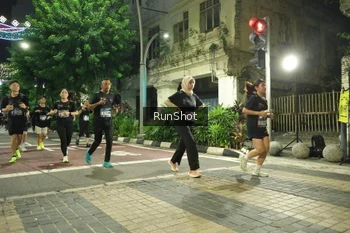 Runner Photo 4210958