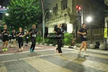 Runner Photo 4210960