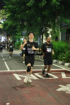 Runner Photo 4210970
