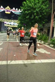 Runner Photo 4210974
