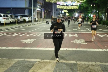 Runner Photo 4210978