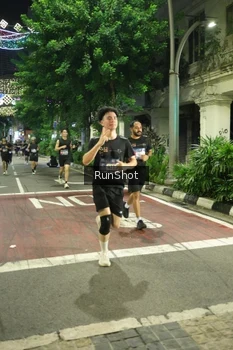 Runner Photo 4210984