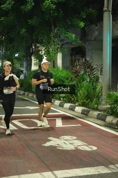Runner Photo 4211051