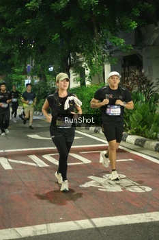 Runner Photo 4211058