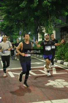Runner Photo 4211098