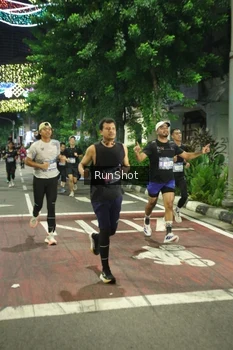 Runner Photo 4211099