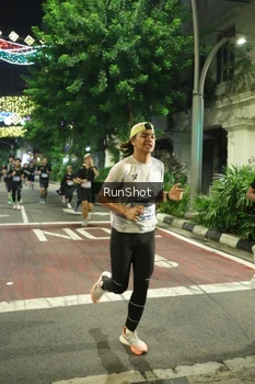 Runner Photo 4211122