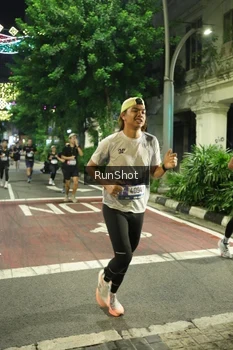Runner Photo 4211123
