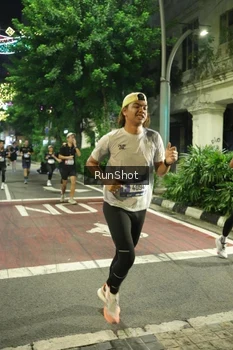 Runner Photo 4211125