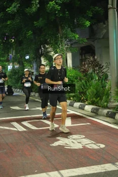 Runner Photo 4211132