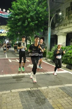 Runner Photo 4211183