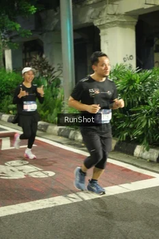 Runner Photo 4211184
