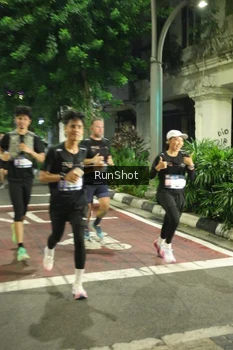 Runner Photo 4211203