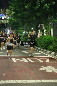 Runner Photo 4211205