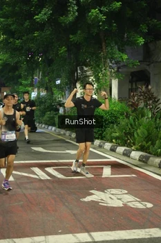 Runner Photo 4211216