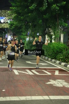 Runner Photo 4211217
