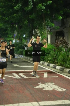 Runner Photo 4211219