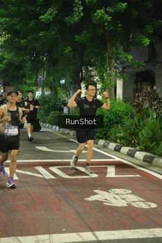 Runner Photo 4211228
