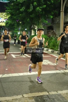 Runner Photo 4211234