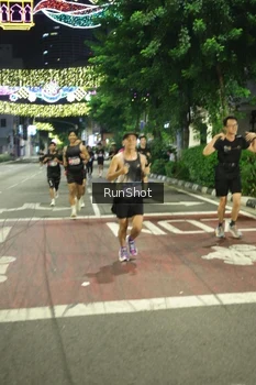 Runner Photo 4211235