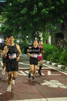 Runner Photo 4211245