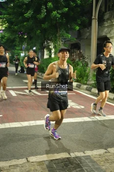 Runner Photo 4211246