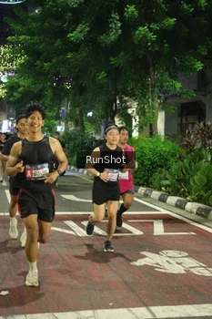 Runner Photo 4211249