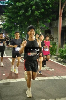 Runner Photo 4211260
