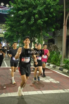 Runner Photo 4211261