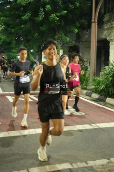 Runner Photo 4211264