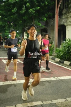 Runner Photo 4211266