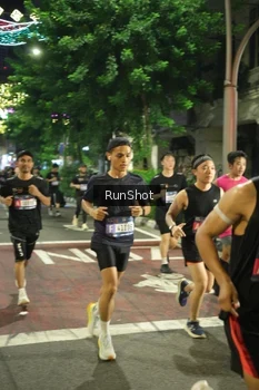 Runner Photo 4211269