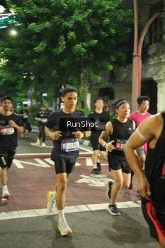 Runner Photo 4211272