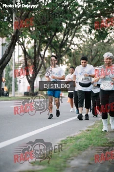 Runner Photo 421128
