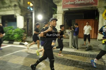 Runner Photo 4211352