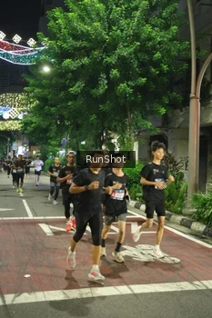 Runner Photo 4211355